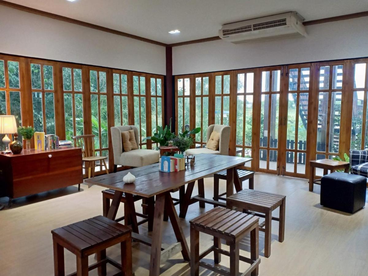 Baanbua Nonlen Hotel Udon Thani Exterior foto